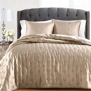 Martha Stewart Gold Silky Satin Twin Quilt Retail $200